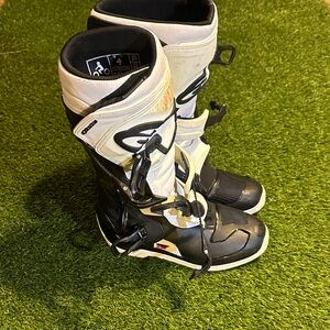Alpinestars Tech 3S Youth Black and White motocross ATV Riding Boots